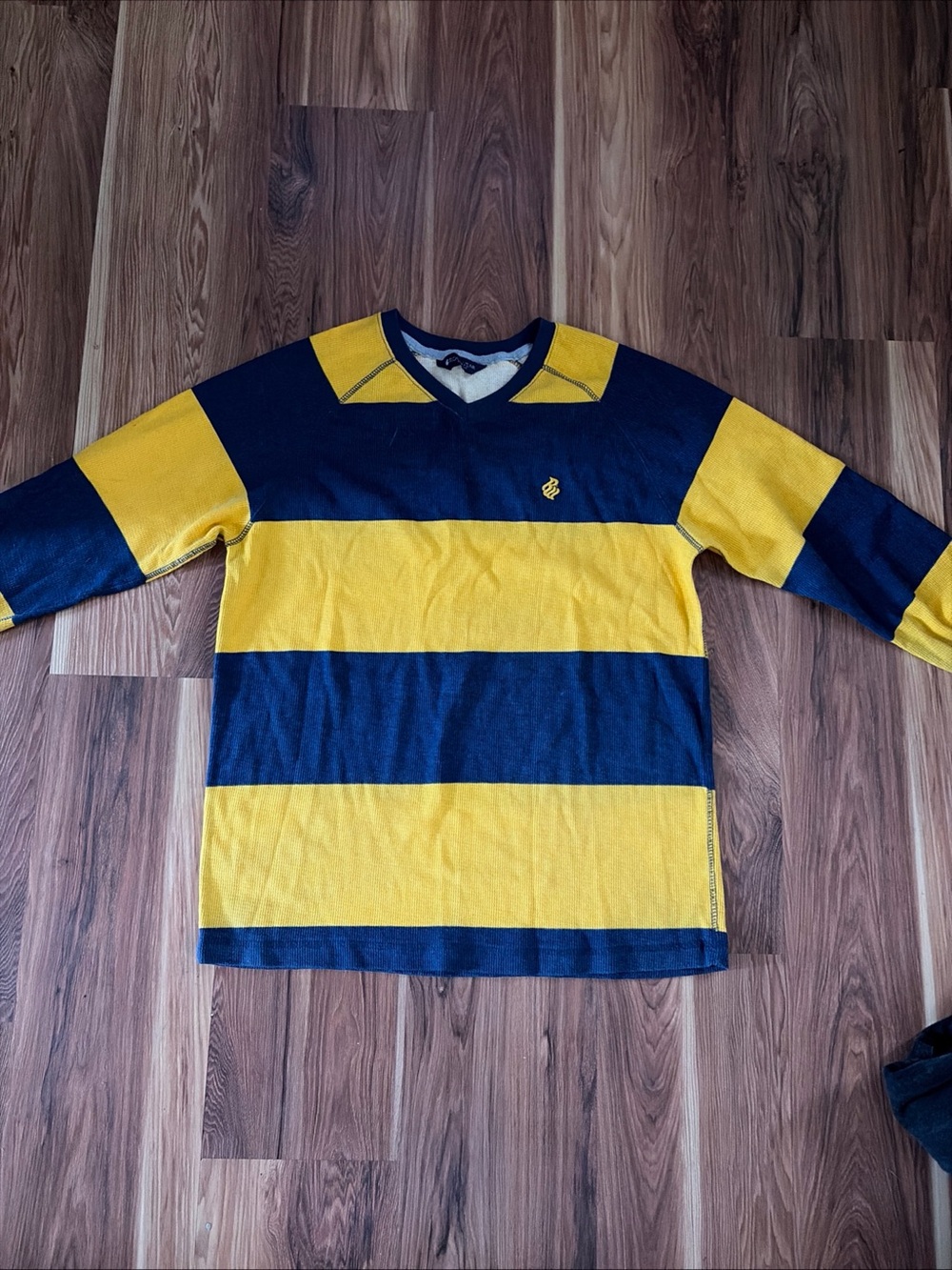 Rocawear shirt men’s large